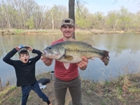 While white bass fishing in a tributary of Hudson Lake, Keegan (15) caught his largest LMB at 9 lbs. Sawyer (8) caught several nice white bass and hybrids. 