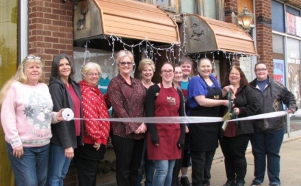 DUNCAN DELIGHTS BAKE SHOP RIBBON CUTTING SUCESSFUL