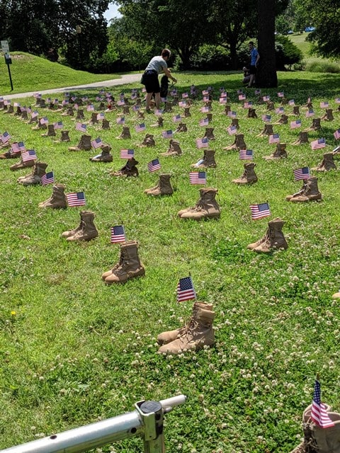 flagand boots