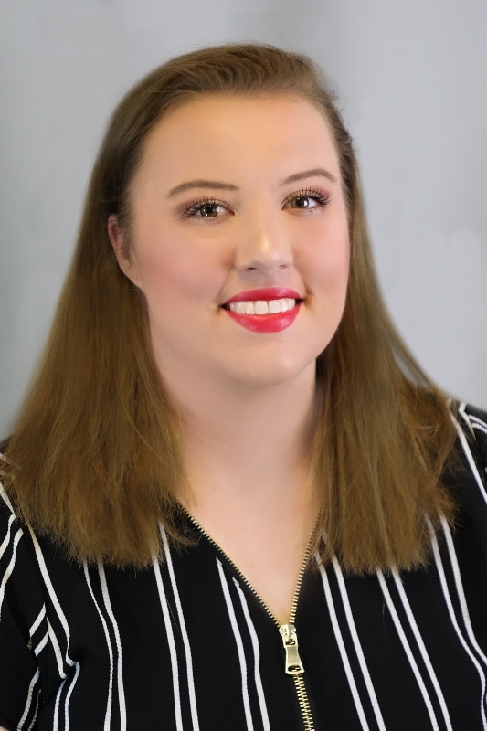 1Larissa Deaton